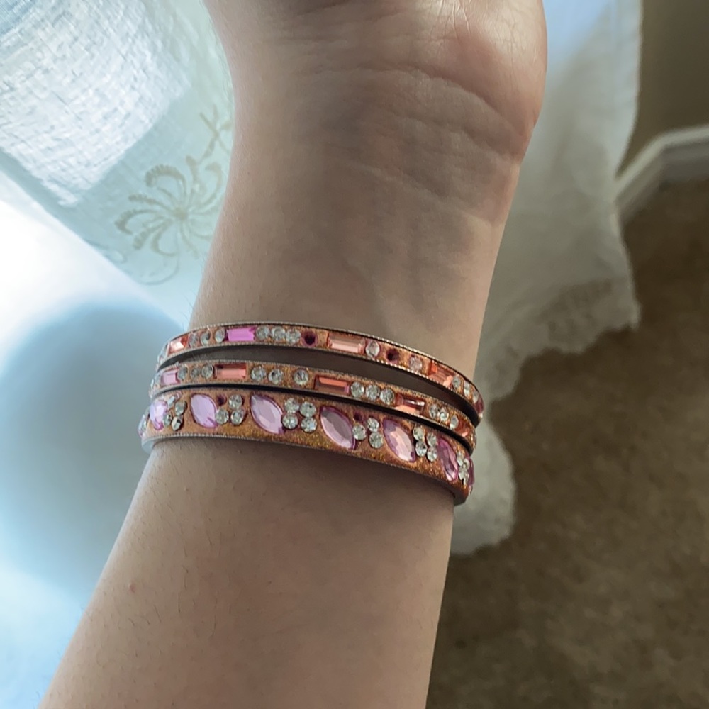 Pink bangle bracelets - Picture 2 of 5